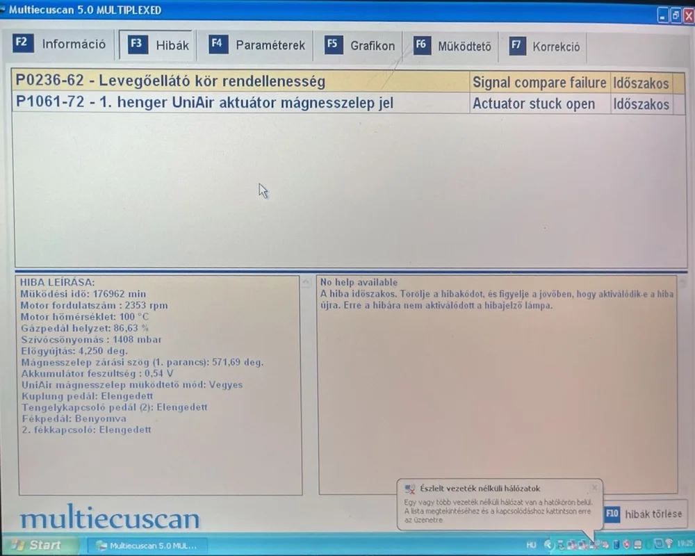 MultiEcuScan diagnosztikai képernyő: P1061-72 UniAir aktuátor mágnesszelep jel, actuator stuck open, és P0236-62 levegőellátó kör rendellenesség